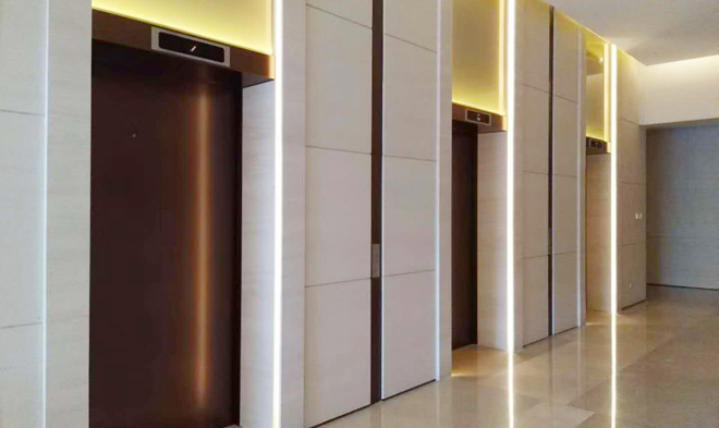 哈德门广场电梯间